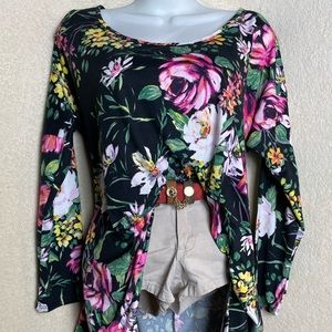 🔥 Last Chance 🔥 Piphany L Floral Asymmetrical Blouse